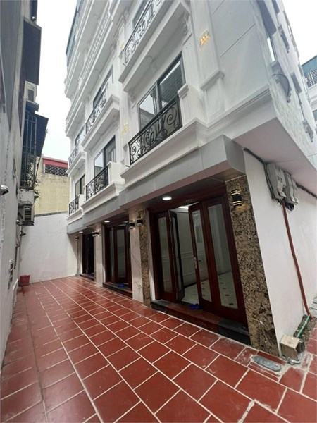 Bán nhà phường Phú Diễn TP Hà Nội xây 5 tầng giá 6.2 tỷ
