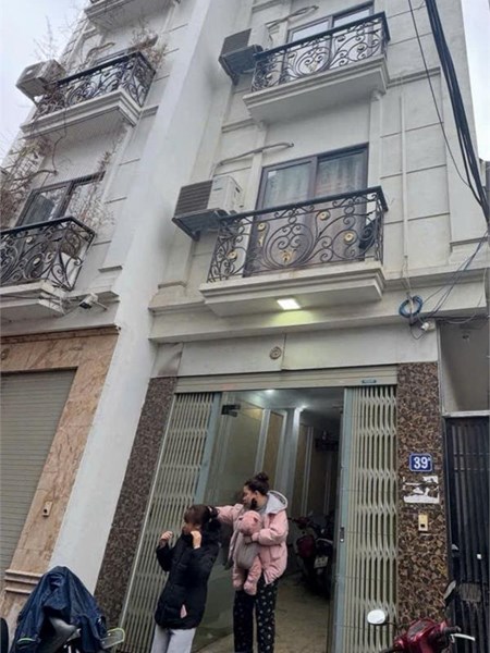 Nhà 41m2, 5 tầng, Mặt Ngõ -Kinh Doanh - Oto tránh - Lô góc tại Cầu Diễn giá nhỉnh 12 tỷ 